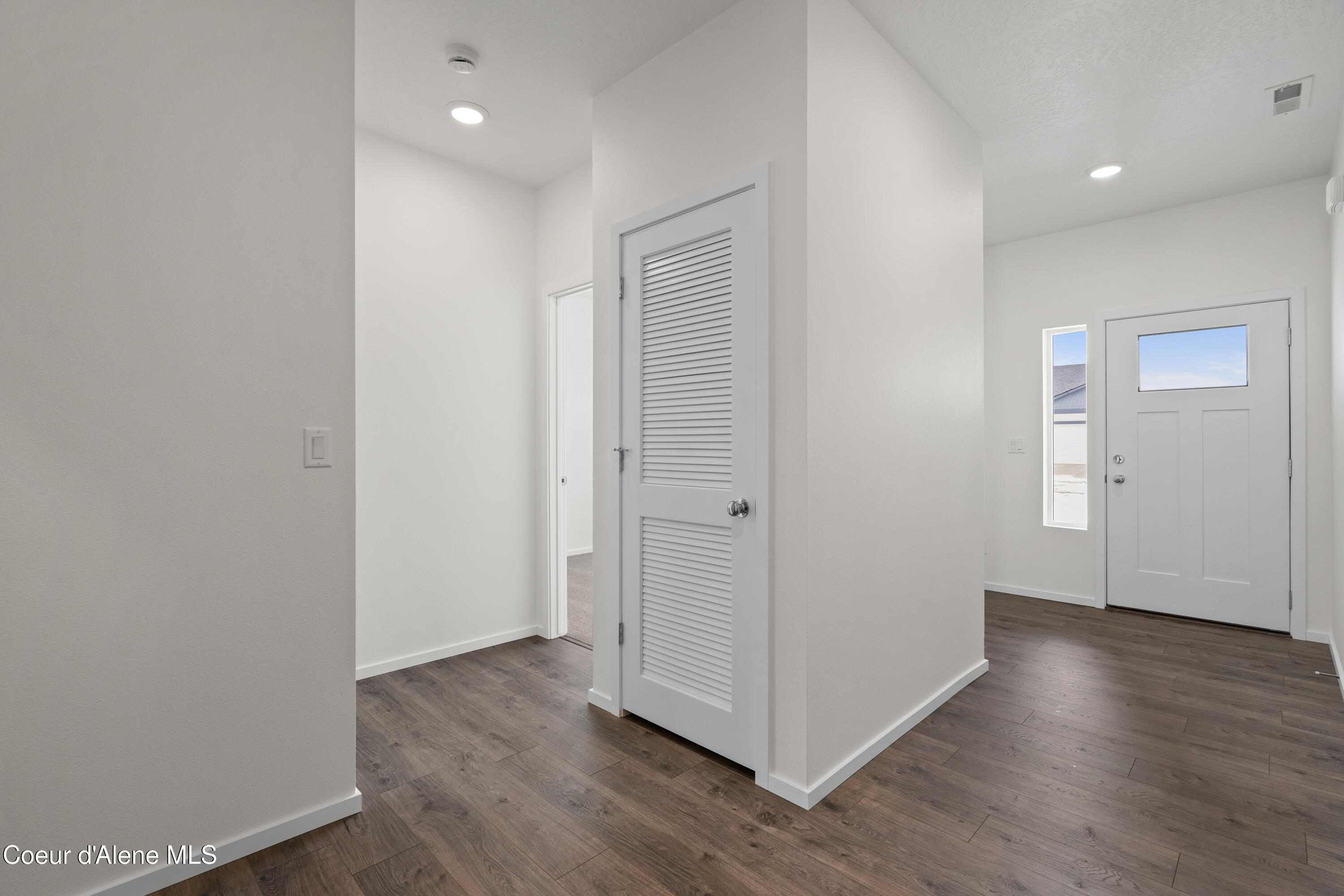 Post Falls, Idaho, 83854, United States, 4 Bedrooms Bedrooms, ,Residential,For Sale,1979406