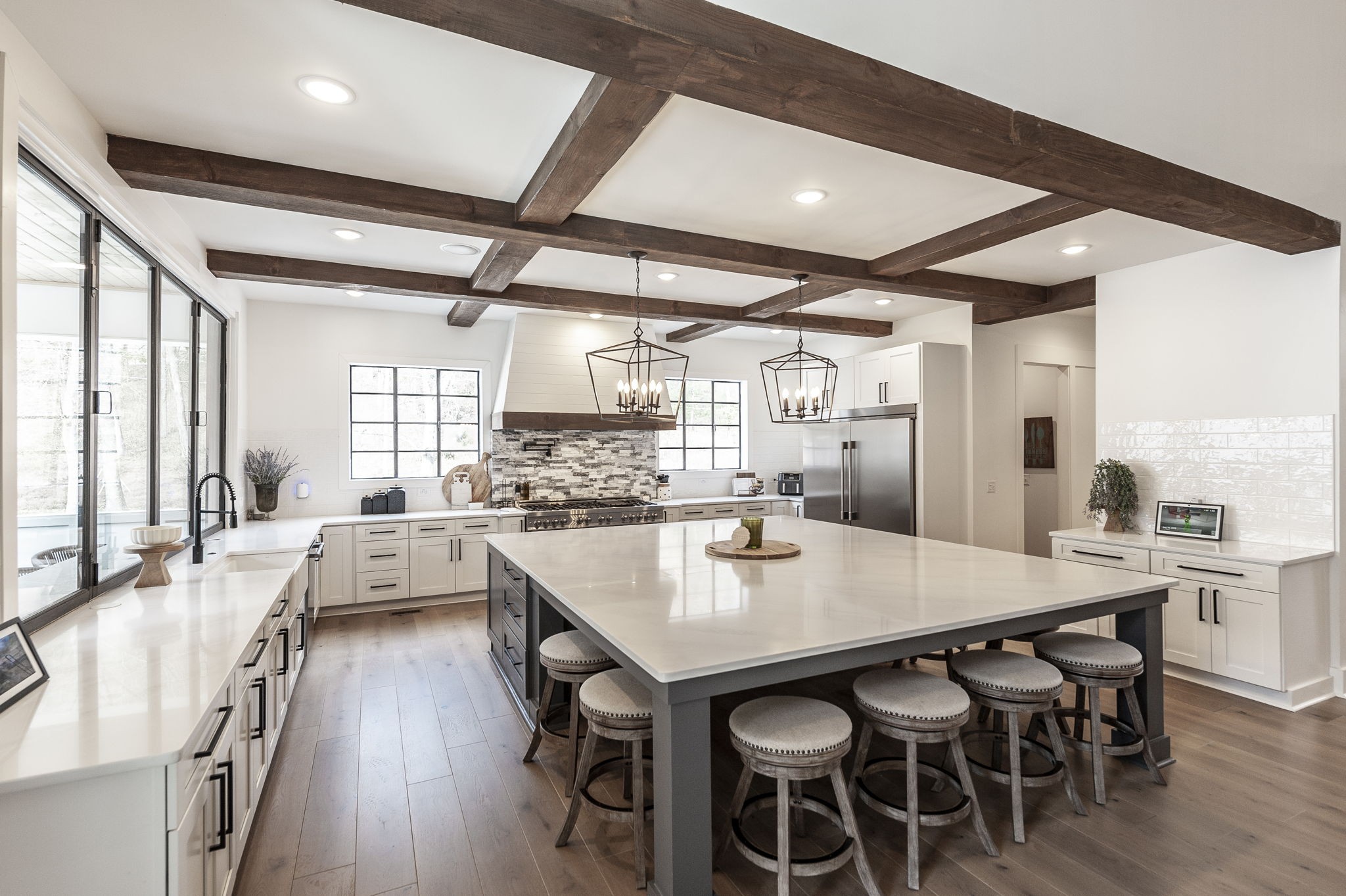 Goodlettsville, Tennessee, 37072, United States, 4 Bedrooms Bedrooms, ,6 BathroomsBathrooms,Residential,For Sale,1996833