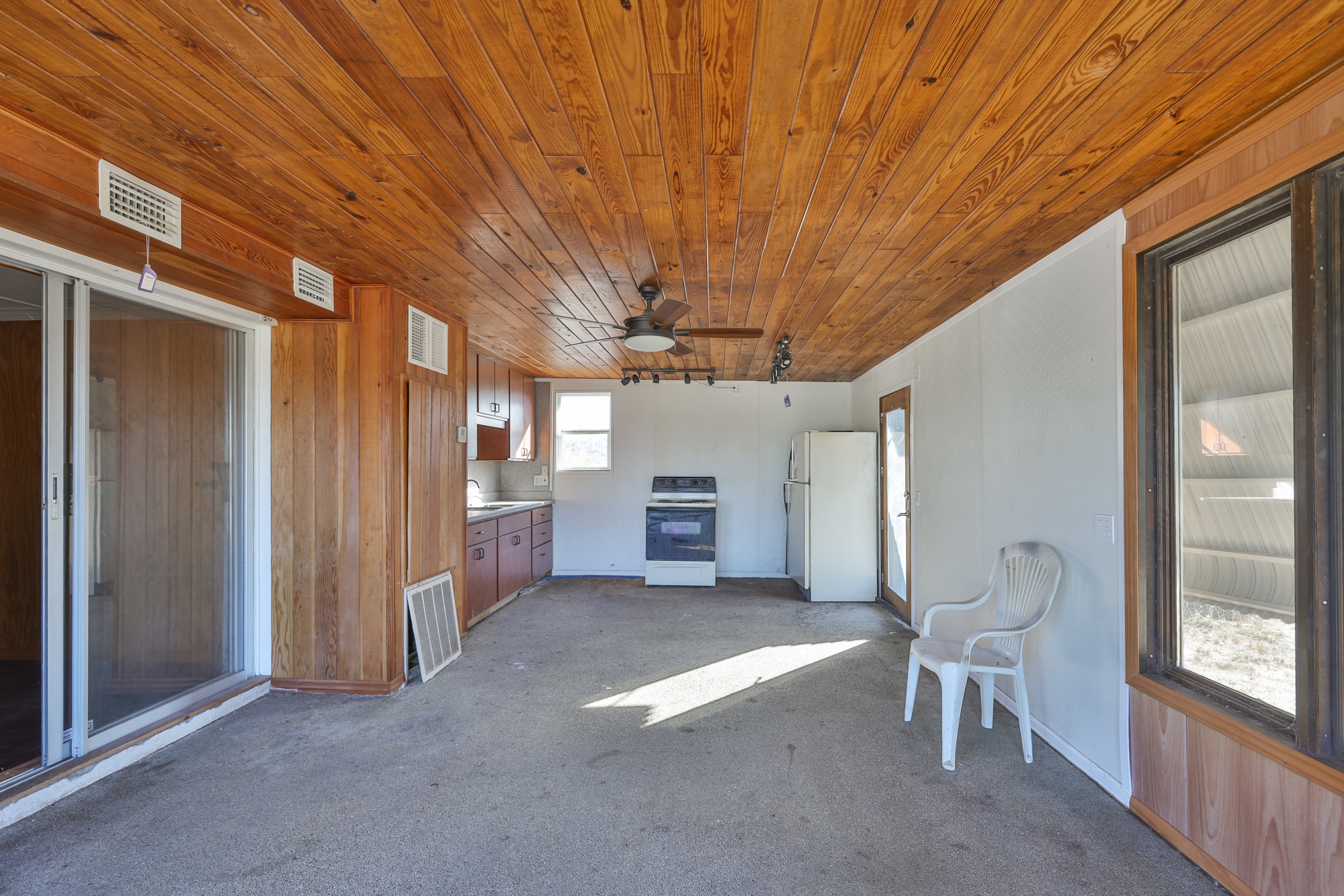 Ruskin, Florida, 33570, United States, 3 Bedrooms Bedrooms, ,2 BathroomsBathrooms,Residential,For Sale,2002551