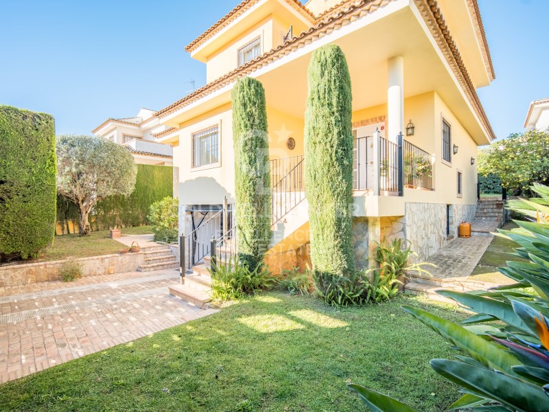 Valencia, Paterna, La Ca?ada Valencia, Paterna, La, Paterna, Comunidad Valenciana, ES, 5 Bedrooms Bedrooms, ,3 BathroomsBathrooms,Residential,For Sale,Valencia, Paterna, La Ca?ada Valencia, Paterna, La,1672423