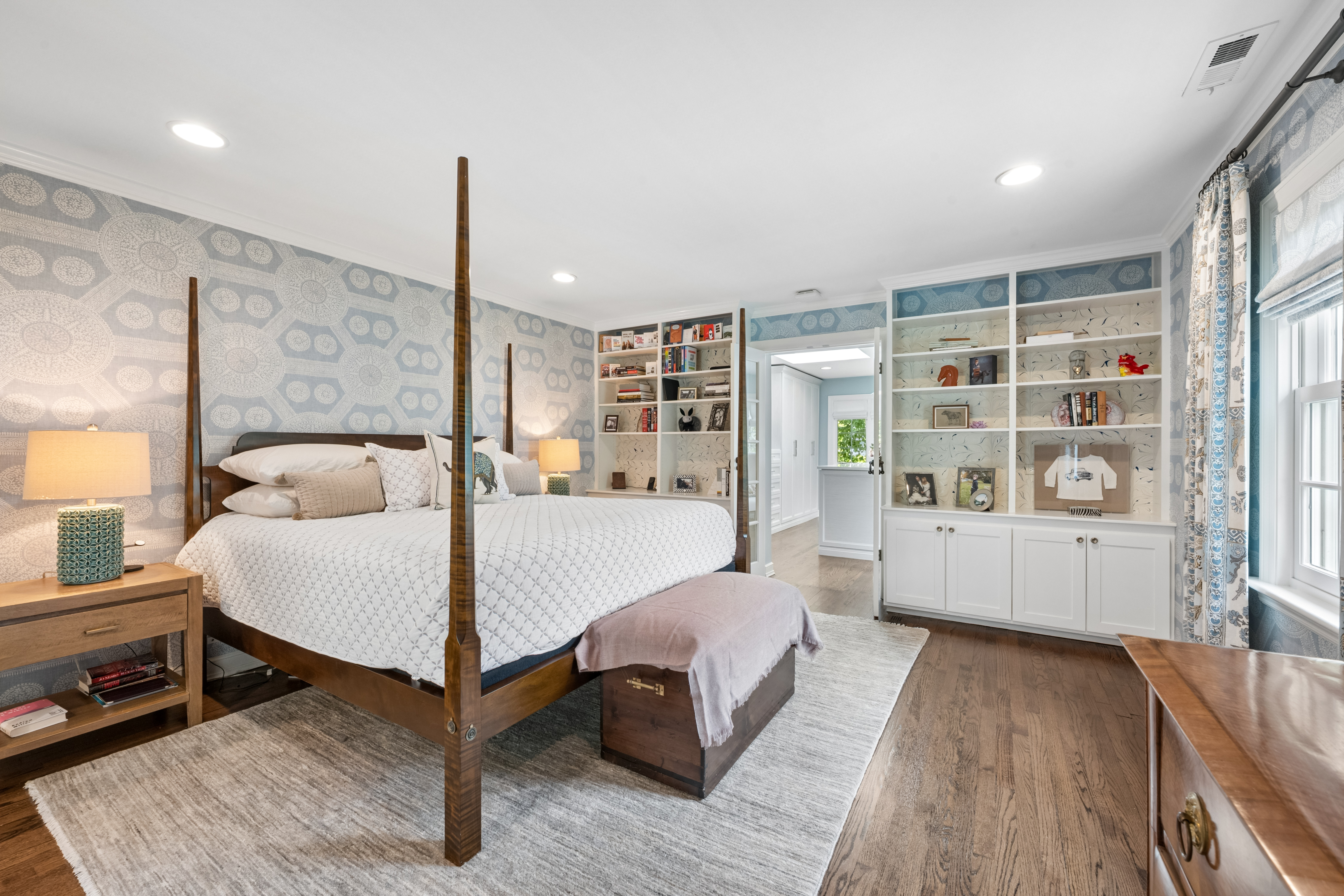  Rare, Fully Renovated, Updated Home Offering Move-In-Ready Luxury - 物件實景