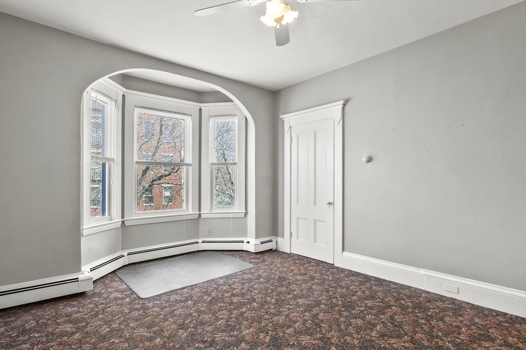 Waltham, Massachusetts, 02453, United States, 10 Bedrooms Bedrooms, ,5 BathroomsBathrooms,Residential,For Sale,1986333