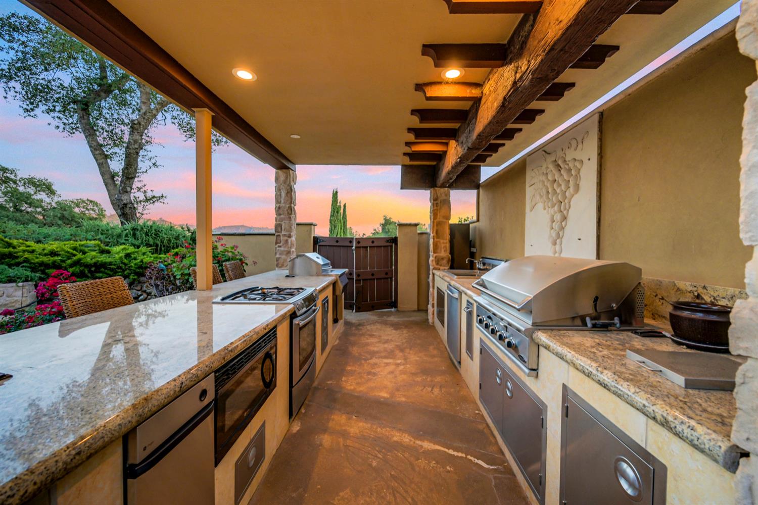 Loomis, California, 95650, United States, 6 Bedrooms Bedrooms, ,6 BathroomsBathrooms,Residential,For Sale,1908935