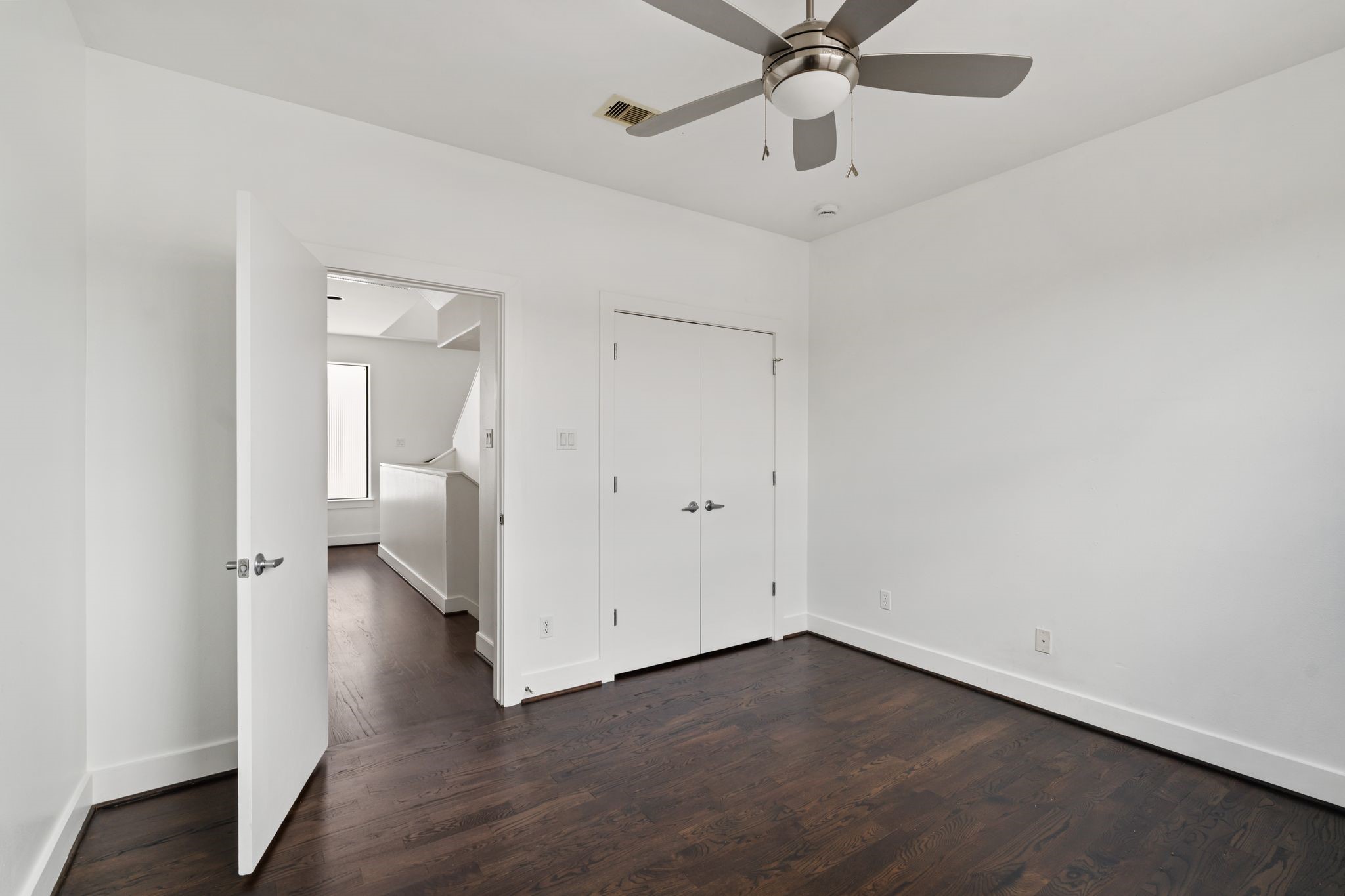  2105 Woodhead Street - 物件實景