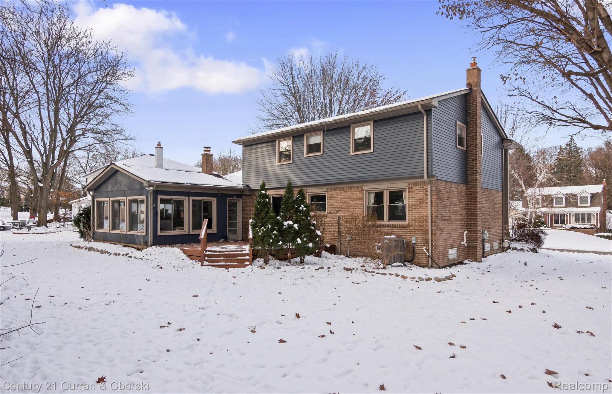 Northville, Michigan, 48167, United States, 5 Bedrooms Bedrooms, ,3 BathroomsBathrooms,Residential,For Sale,2009977