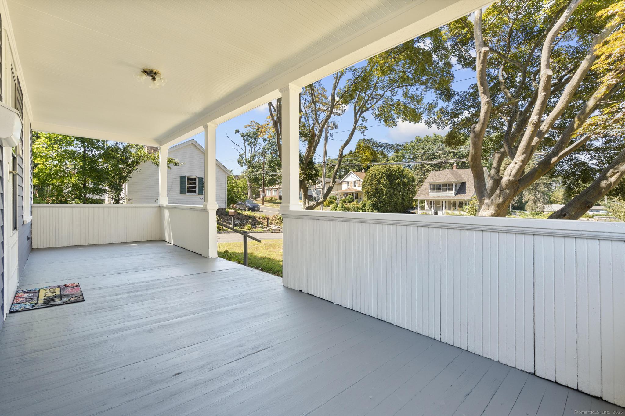 Milford, Connecticut, 06460, United States, 3 Bedrooms Bedrooms, ,3 BathroomsBathrooms,Residential,For Sale,1924915