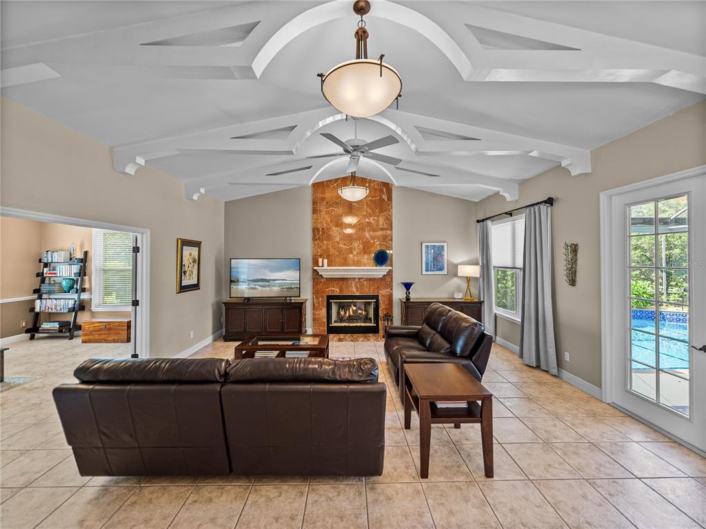Winter Haven, Florida, 33884, United States, 4 Bedrooms Bedrooms, ,4 BathroomsBathrooms,Residential,For Sale,1934531