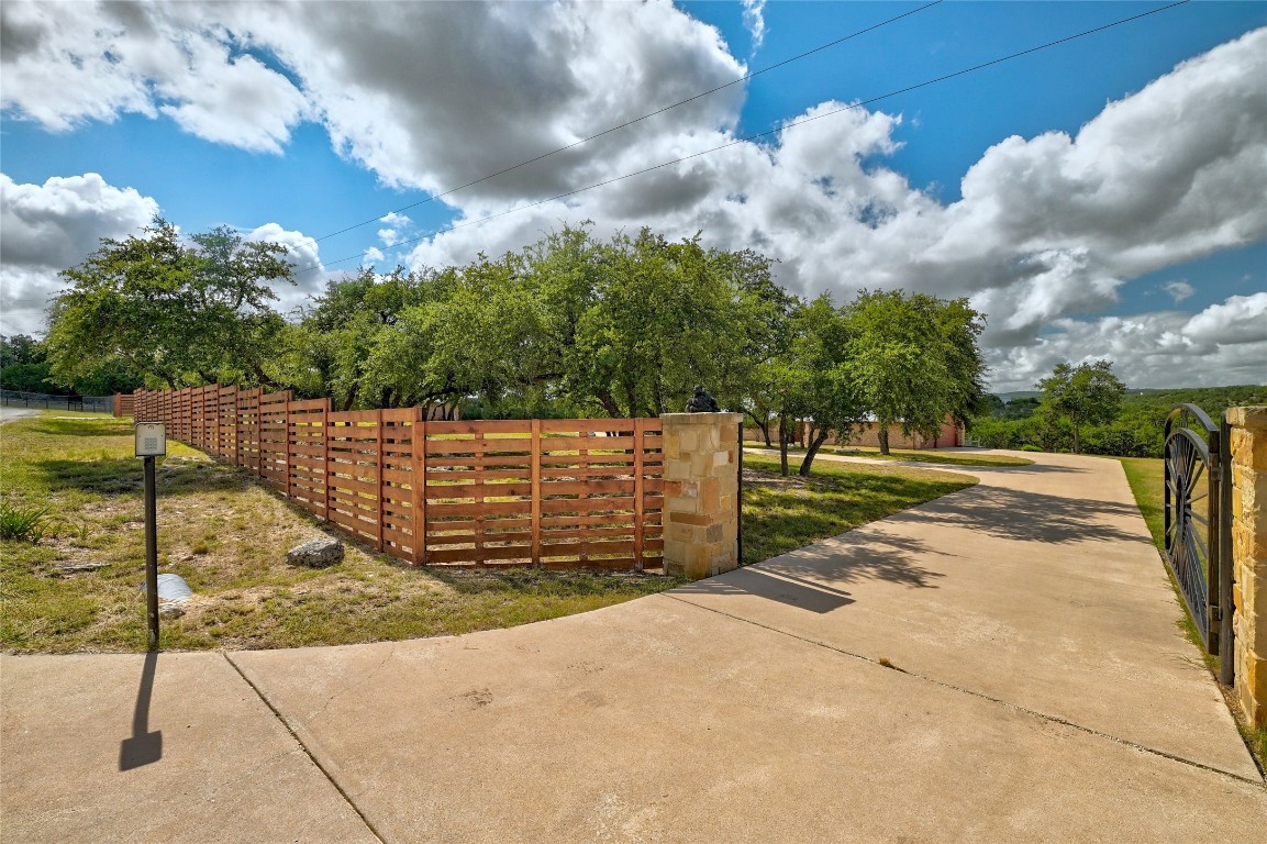 Dripping Springs, Texas, 78620, United States, 3 Bedrooms Bedrooms, ,2 BathroomsBathrooms,Residential,For Sale,1752419