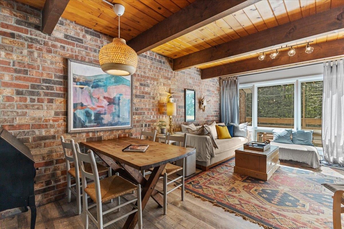 Stowe, Vermont, 05672, United States, 3 Bedrooms Bedrooms, ,2 BathroomsBathrooms,Residential,For Sale,1901768