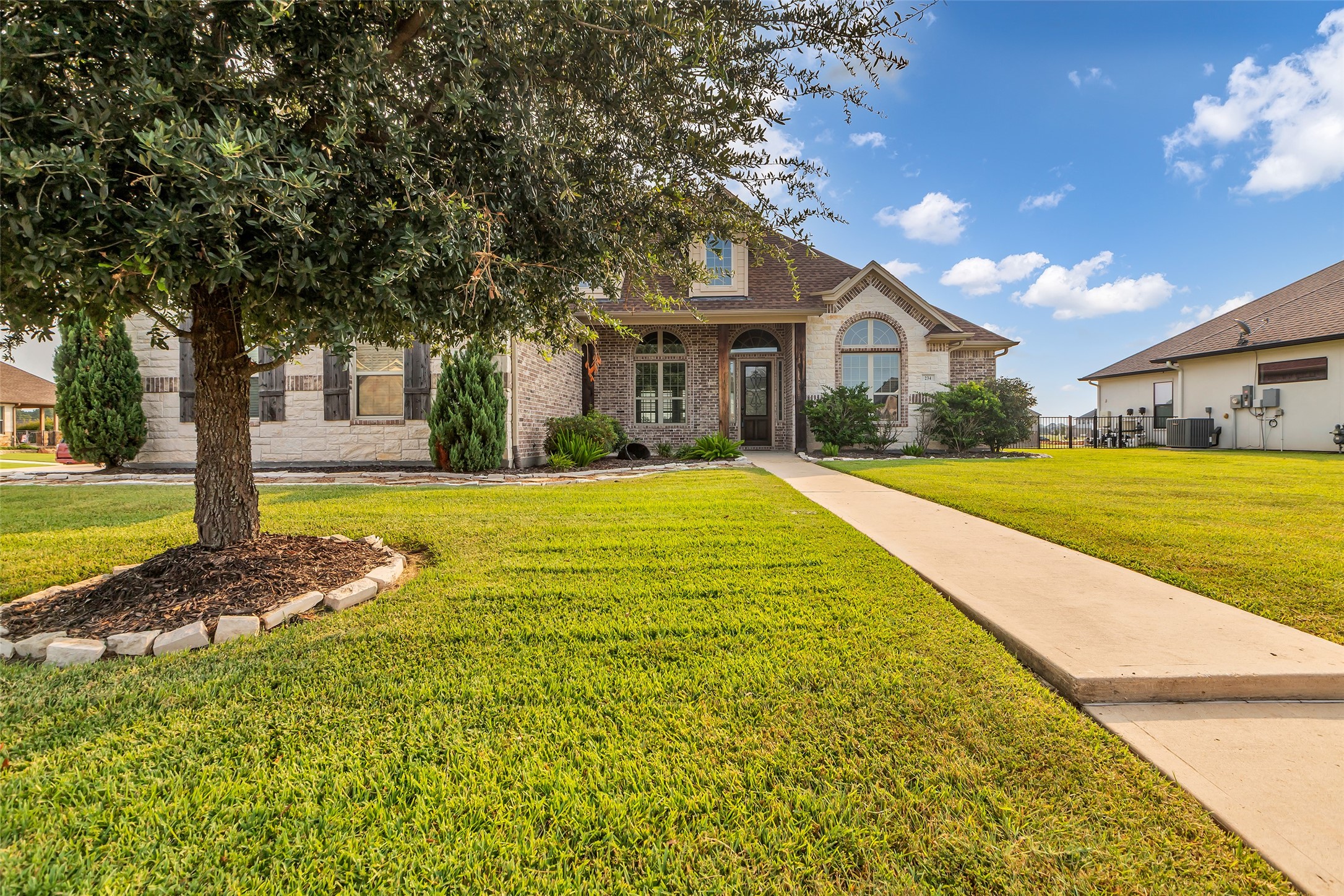 Montgomery, Texas, 77356, United States, 4 Bedrooms Bedrooms, ,4 BathroomsBathrooms,Residential,For Sale,1911763