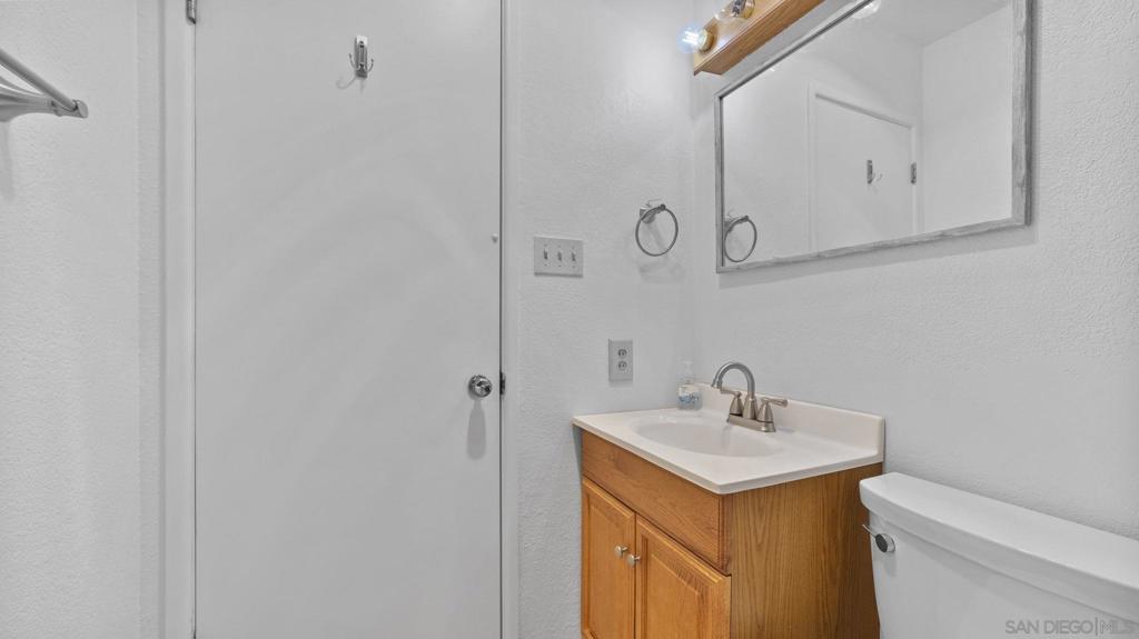 Vista, California, 92083, United States, 3 Bedrooms Bedrooms, ,2 BathroomsBathrooms,Residential,For Sale,2048591