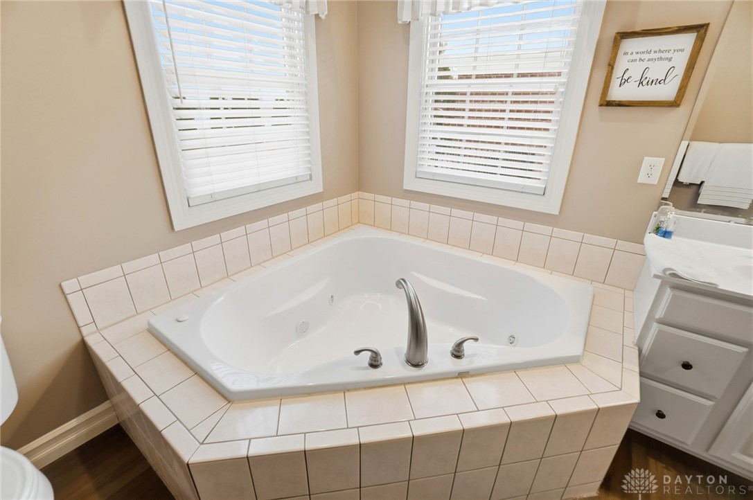 Troy, Ohio, 45373, United States, 4 Bedrooms Bedrooms, ,3 BathroomsBathrooms,Residential,For Sale,2002244