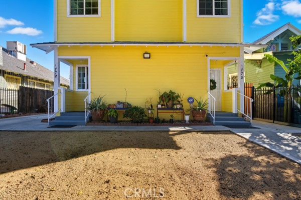 Los Angeles, California, 90007, United States, ,Residential,For Sale,1979560