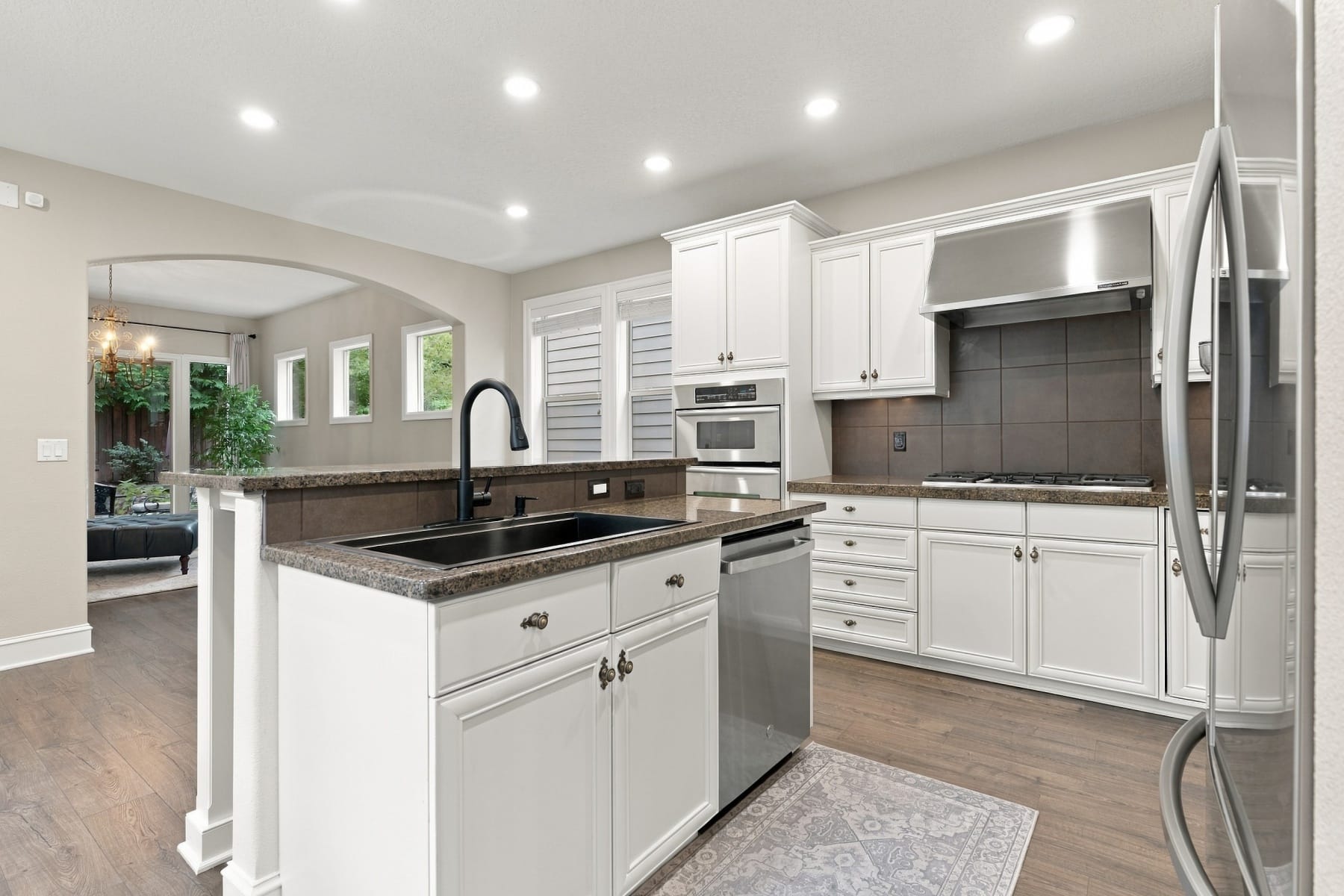  10340 SW HELENIUS ST Tualatin, OR 97062 - 物件實景