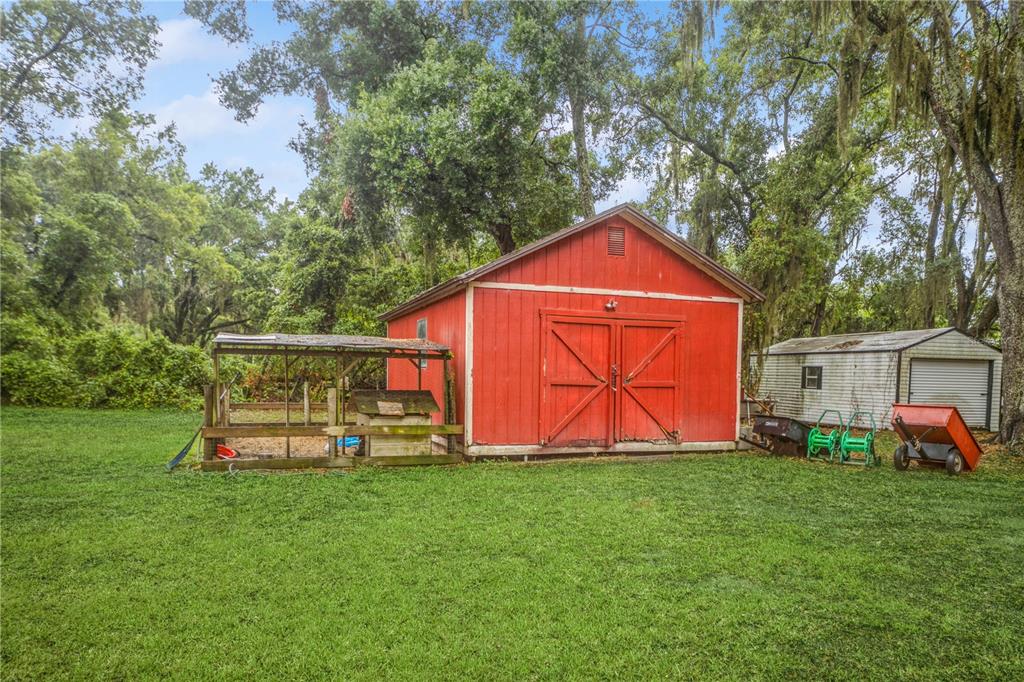 Dover, Florida, 33527, United States, 5 Bedrooms Bedrooms, ,3 BathroomsBathrooms,Residential,For Sale,1948421