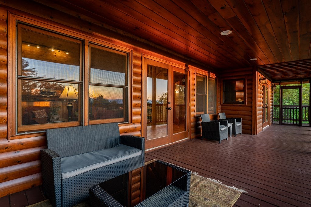 Mineral Bluff, Georgia, 30559, United States, 3 Bedrooms Bedrooms, ,3 BathroomsBathrooms,Residential,For Sale,1986292