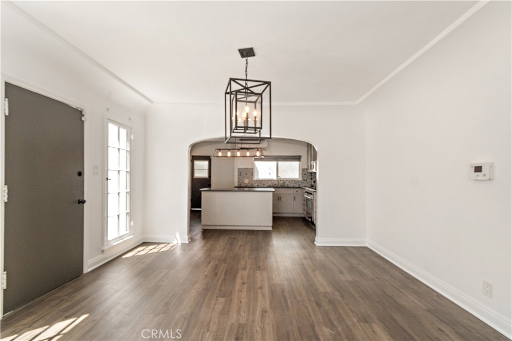 Los Angeles, California, 90019, United States, ,Residential,For Sale,1983742