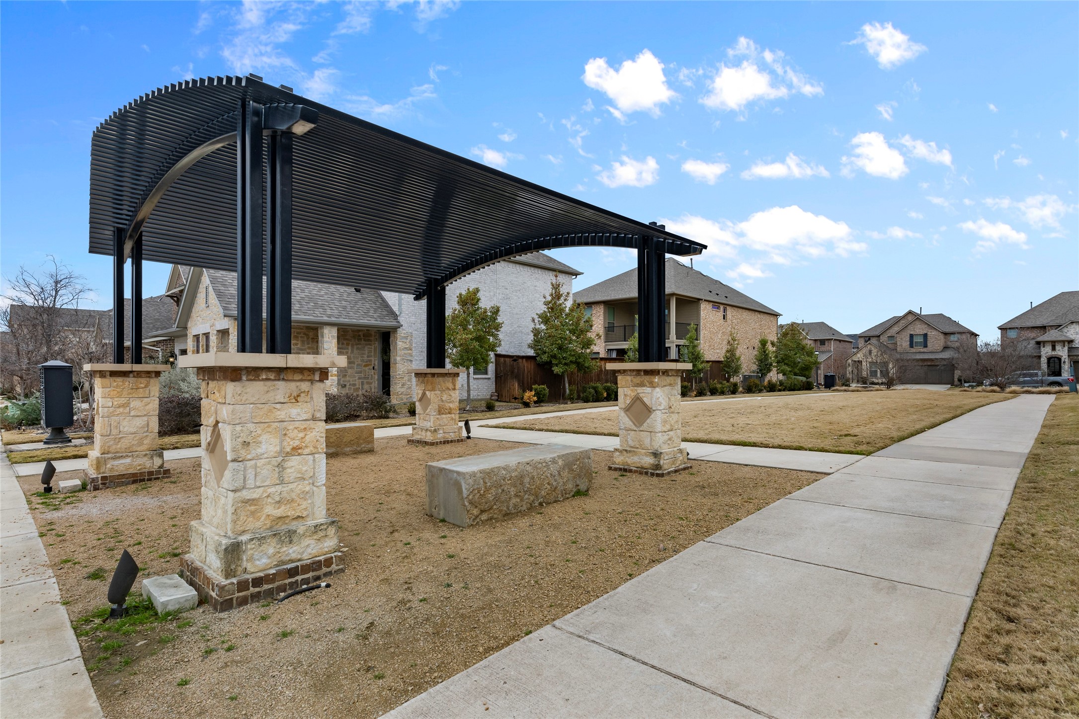 Carrollton, Texas, 75010, United States, 4 Bedrooms Bedrooms, ,3 BathroomsBathrooms,Residential,For Sale,1941049