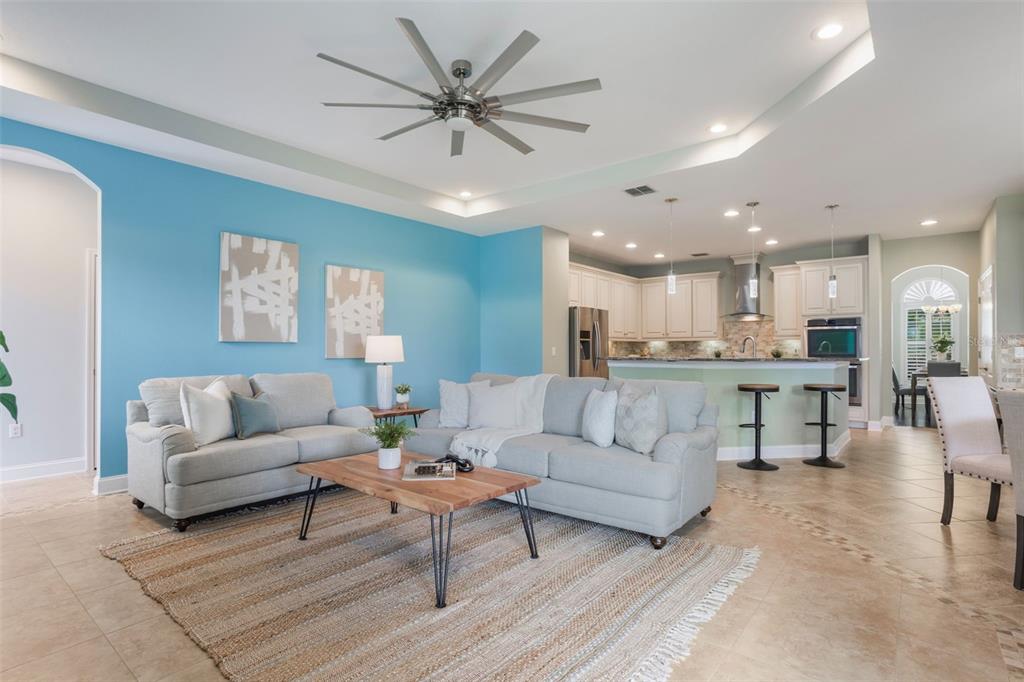 Orlando, Florida, 32820, United States, 4 Bedrooms Bedrooms, ,3 BathroomsBathrooms,Residential,For Sale,1876039