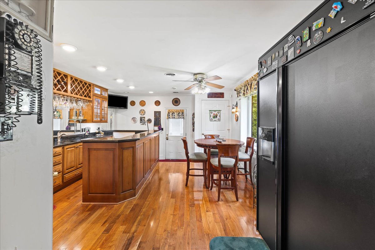 Chester, Virginia, 23831, United States, 5 Bedrooms Bedrooms, ,4 BathroomsBathrooms,Residential,For Sale,1889514