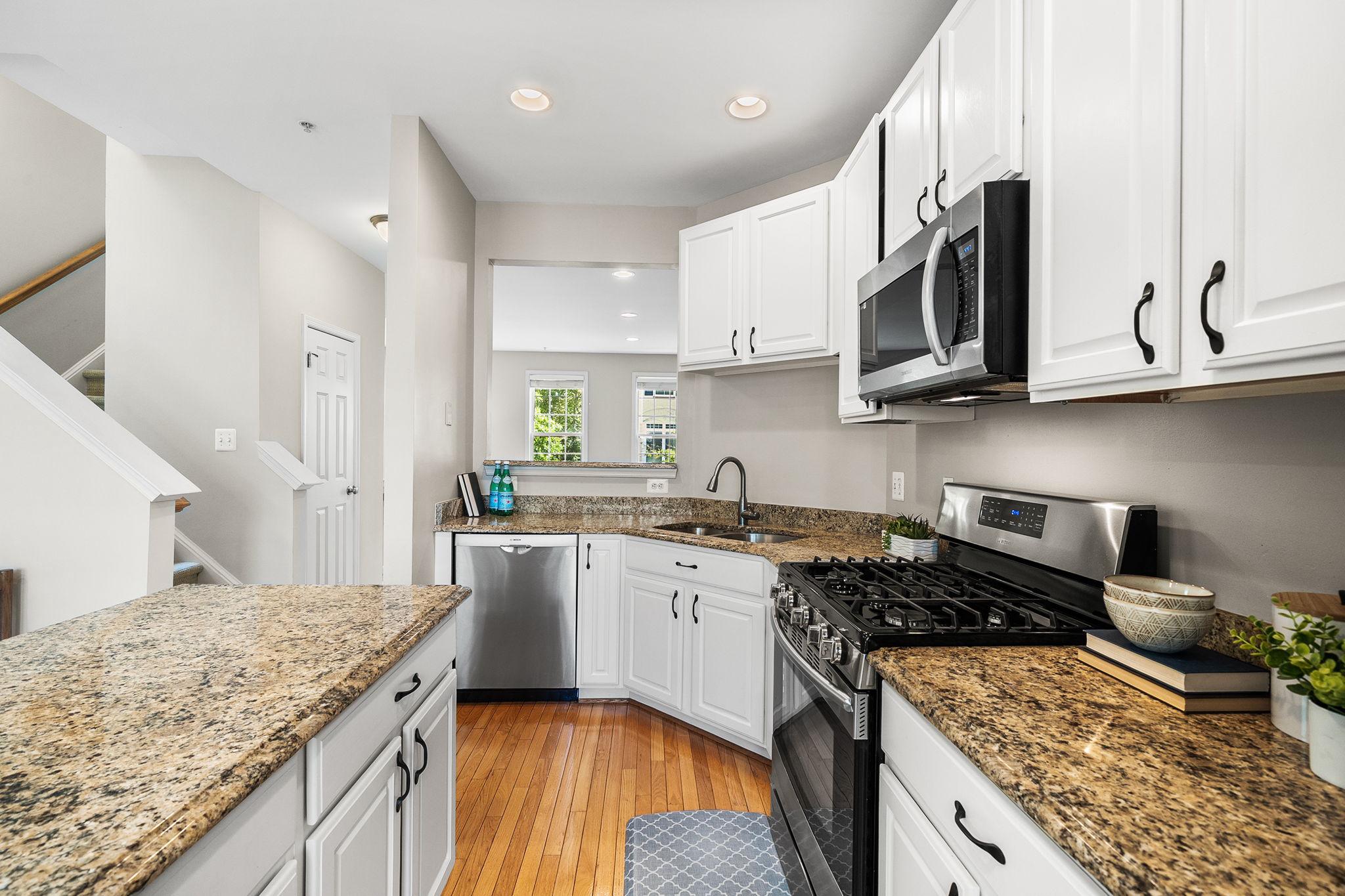  349 Livermore Lane, Alexandria, VA, 22304 - 物件實景