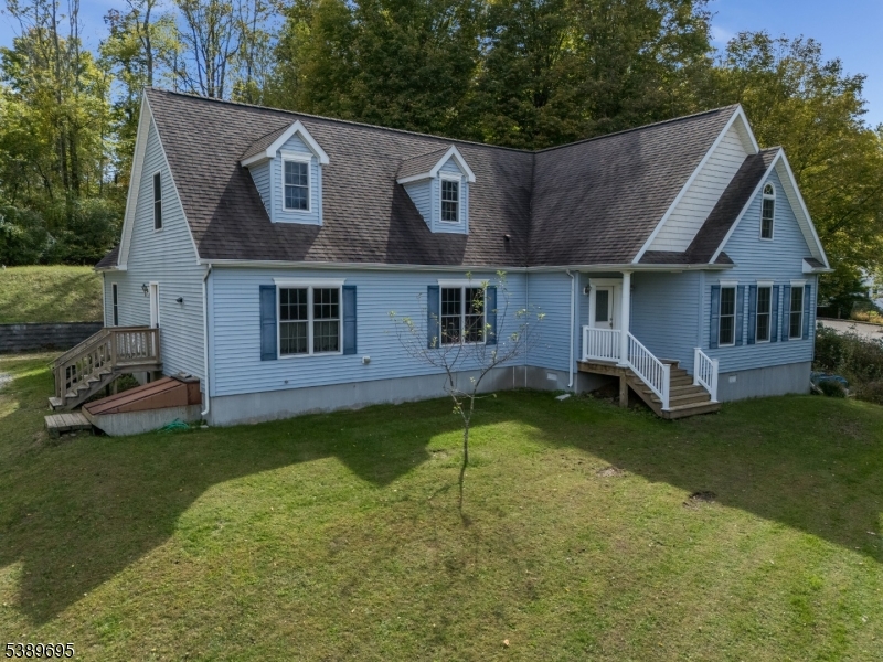 Lebanon Twp., New Jersey, 08826, United States, 3 Bedrooms Bedrooms, ,2 BathroomsBathrooms,Residential,For Sale,1960798