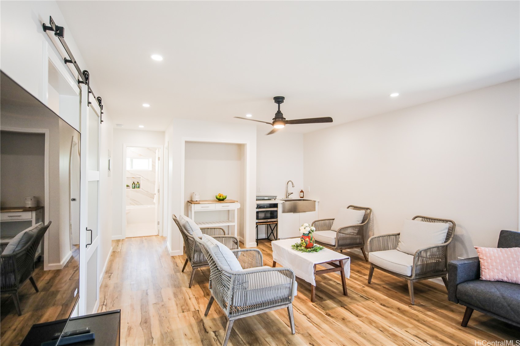 Kailua, Hawaii, 96734, United States, 7 Bedrooms Bedrooms, ,4 BathroomsBathrooms,Residential,For Sale,1846626