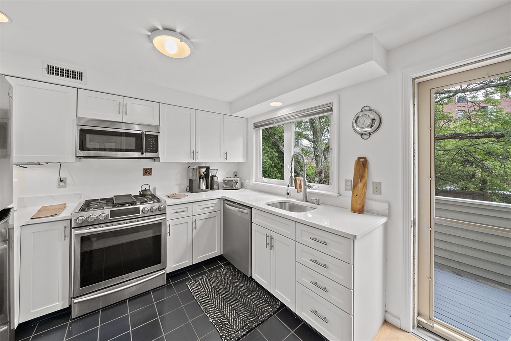 Boston, Massachusetts, 02130, United States, 4 Bedrooms Bedrooms, ,3 BathroomsBathrooms,Residential,For Sale,1925260
