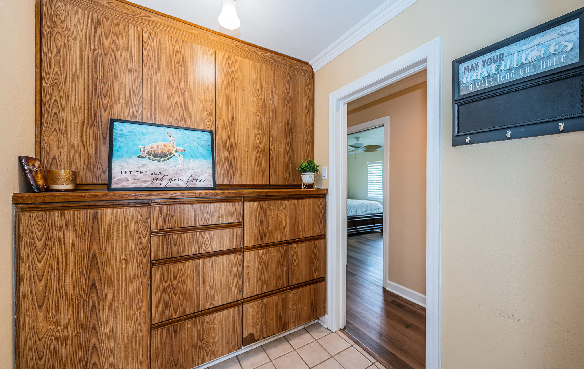 Clearwater, Florida, 33755, United States, 2 Bedrooms Bedrooms, ,2 BathroomsBathrooms,Residential,For Sale,1978253