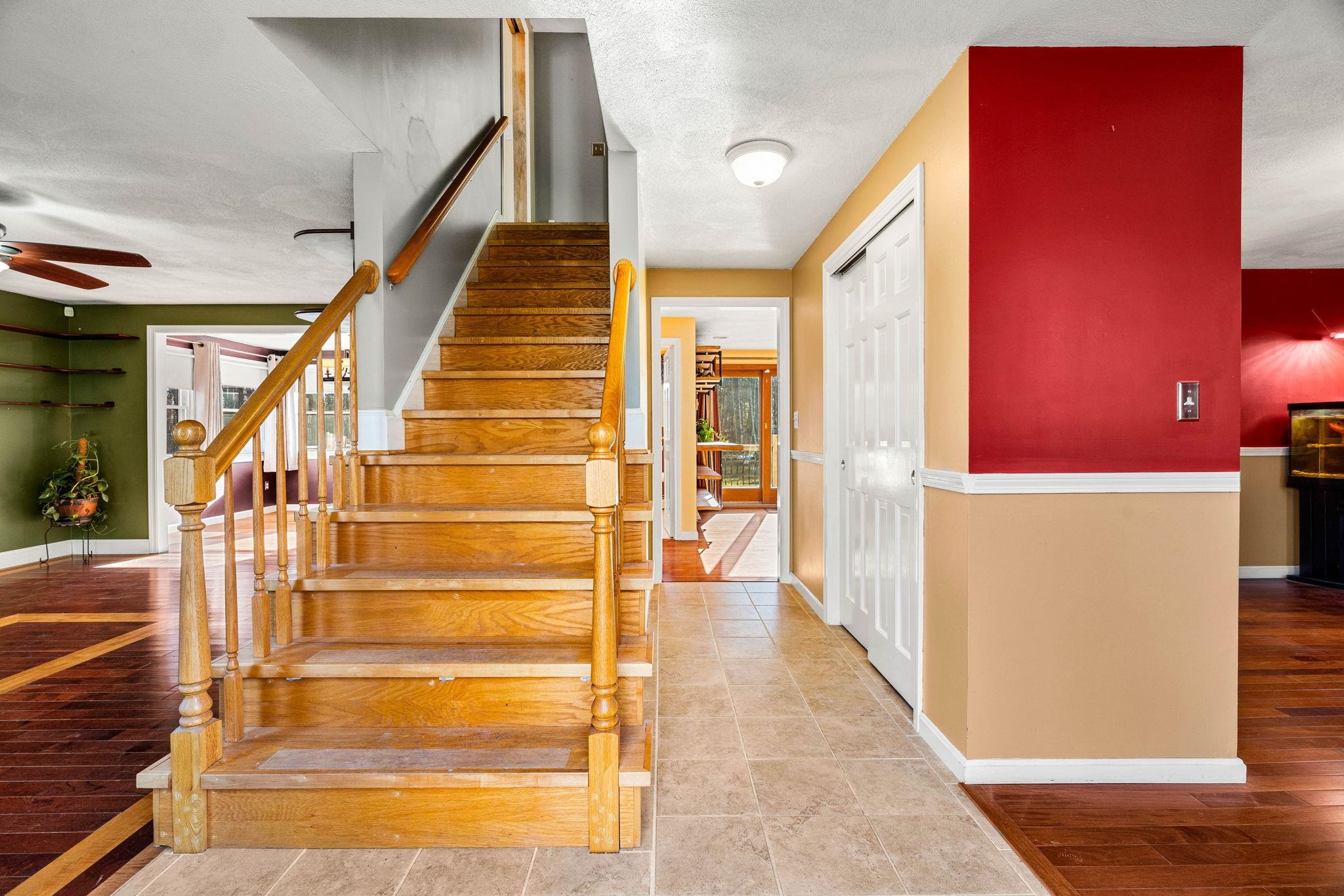 Londonderry, New Hampshire, 03053, United States, 3 Bedrooms Bedrooms, ,4 BathroomsBathrooms,Residential,For Sale,2002282