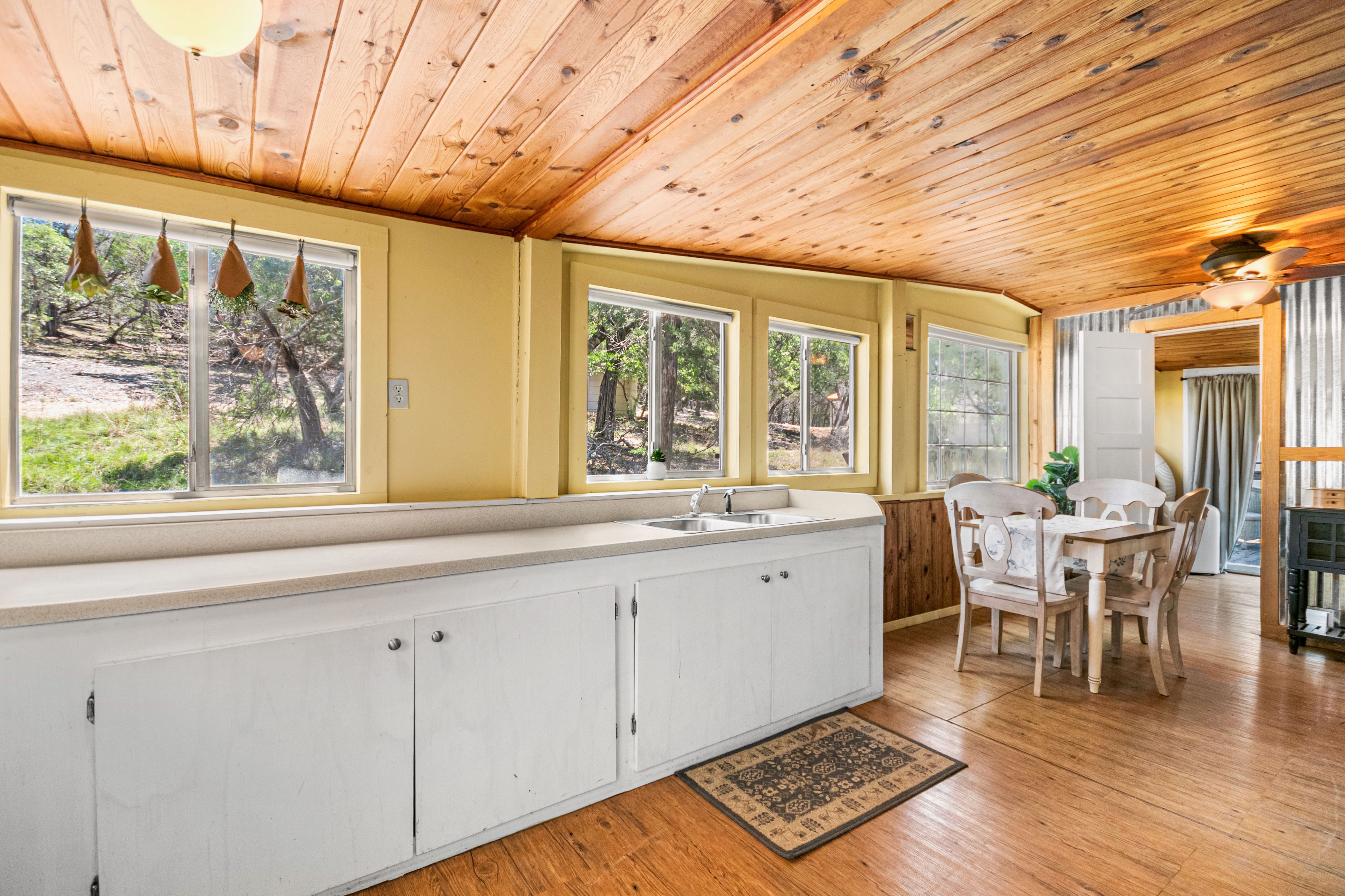  Rustic Charm, Modern Comfort, and Functional Country Living - 物件實景