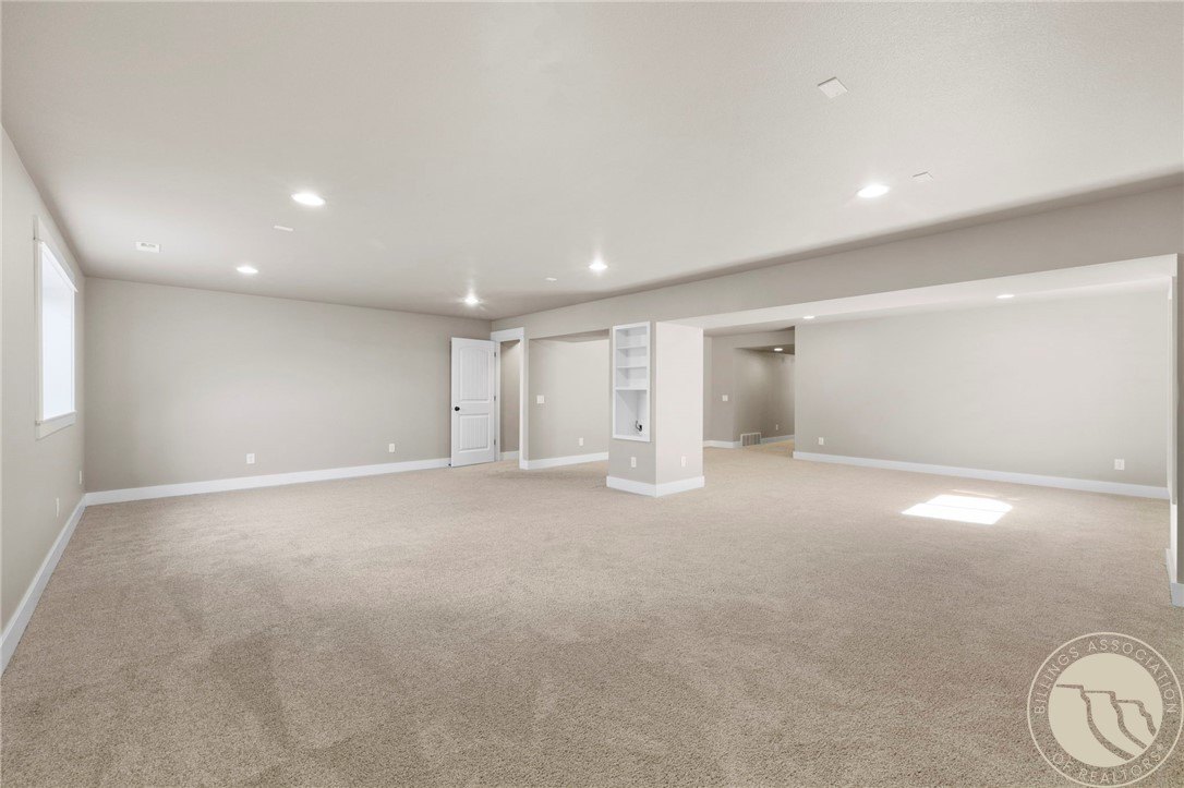 Billings, Montana, 59105, United States, 5 Bedrooms Bedrooms, ,3 BathroomsBathrooms,Residential,For Sale,1910602