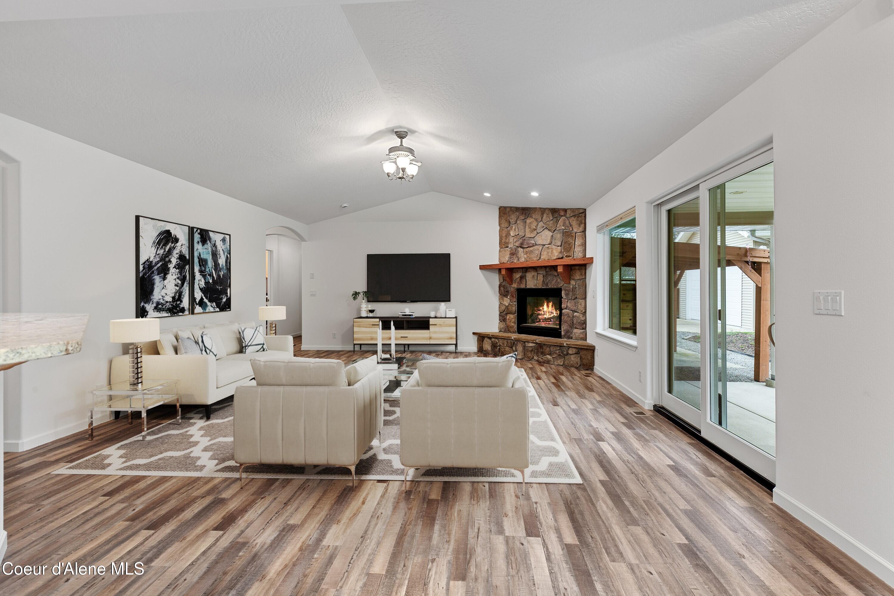 Coeur d'Alene, Idaho, 83815, United States, 4 Bedrooms Bedrooms, ,2 BathroomsBathrooms,Residential,For Sale,1995483