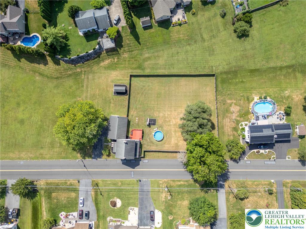 East Allen Twp, Pennsylvania, 18017, United States, 4 Bedrooms Bedrooms, ,2 BathroomsBathrooms,Residential,For Sale,1926367