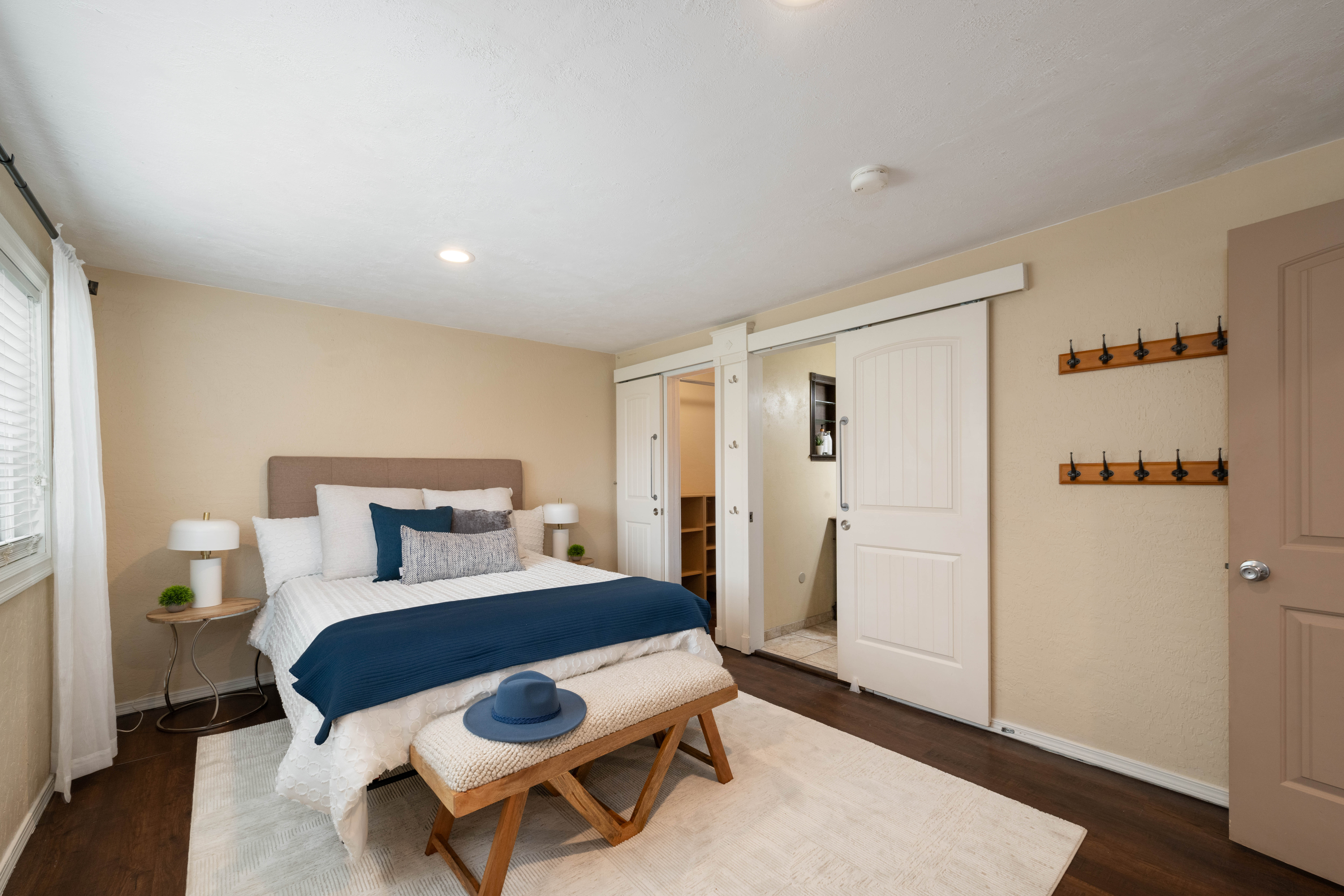  Turn Key Charm with Primary Suite and Loft - 物件實景