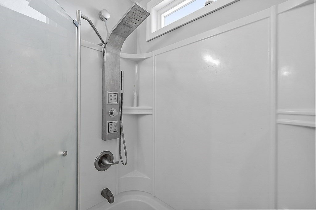 24 Lewis Rd Unit 11, Bedford, Massachusetts, 01730, United States, 3 Bedrooms Bedrooms, ,2 BathroomsBathrooms,Residential,For Sale,24 Lewis Rd Unit 11,1663770