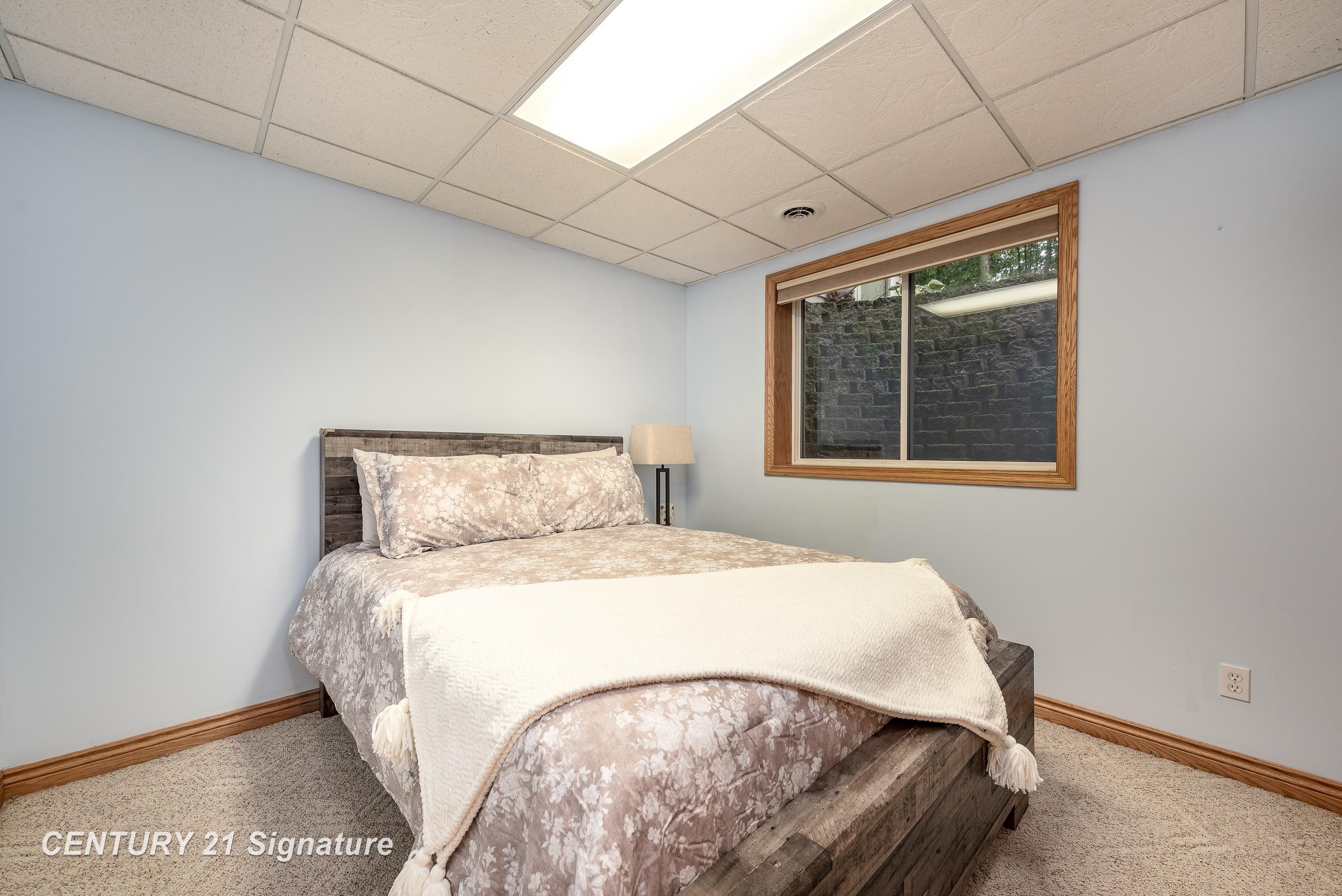 Midland, Michigan, 48642, United States, 4 Bedrooms Bedrooms, ,4 BathroomsBathrooms,Residential,For Sale,1981161