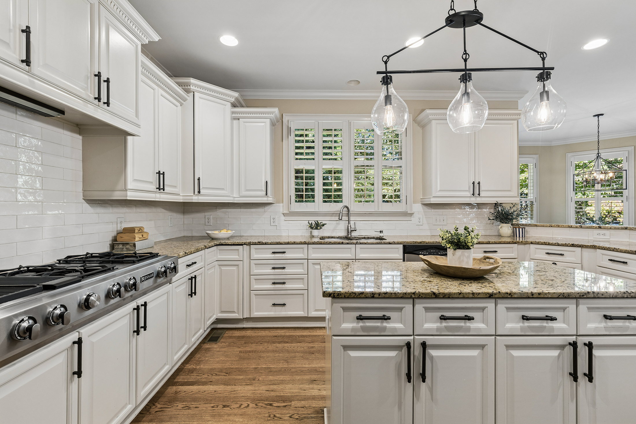  Ideally Located Within One Mile of Roswell’s Beloved Historic Canton Street - 物件實景