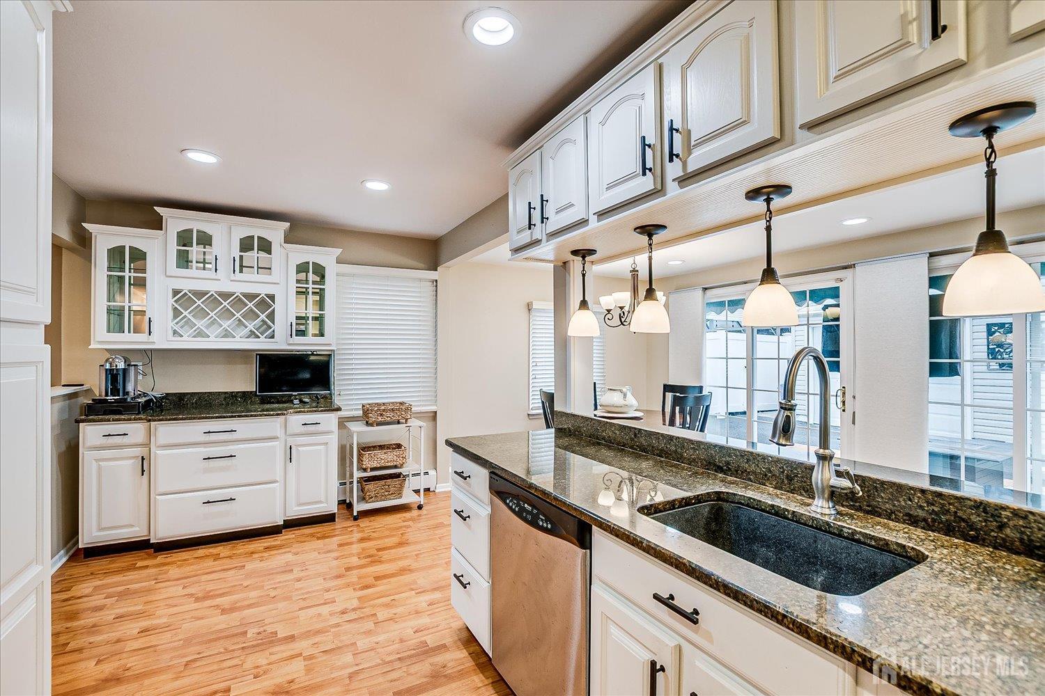 Carteret, New Jersey, 07008, United States, 4 Bedrooms Bedrooms, ,2 BathroomsBathrooms,Residential,For Sale,1981641