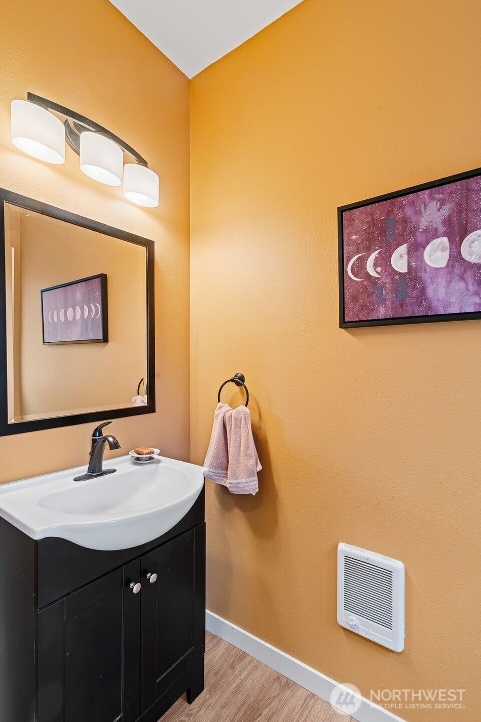 Ellensburg, Washington, 98926, United States, 3 Bedrooms Bedrooms, ,3 BathroomsBathrooms,Residential,For Sale,1991270