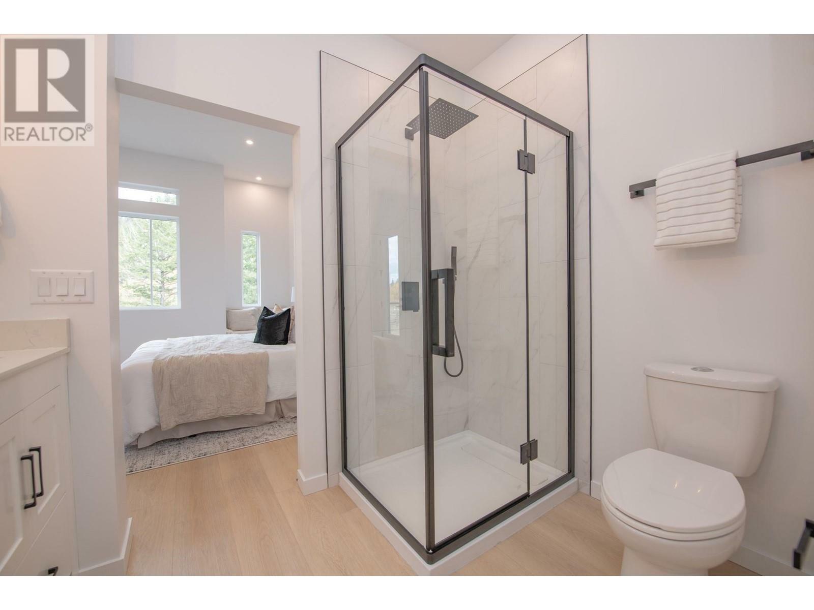 VERNON, British Columbia, V1H 1E2, CA, 3 Bedrooms Bedrooms, ,2 BathroomsBathrooms,Residential,For Sale,1836741