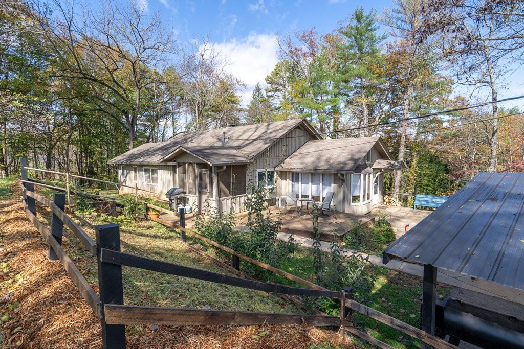 Brasstown, North Carolina, 28902, United States, 3 Bedrooms Bedrooms, ,3 BathroomsBathrooms,Residential,For Sale,1986118