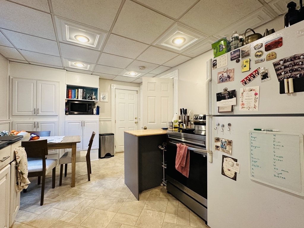 Cambridge, Massachusetts, 02141, United States, 5 Bedrooms Bedrooms, ,3 BathroomsBathrooms,Residential,For Sale,1752513
