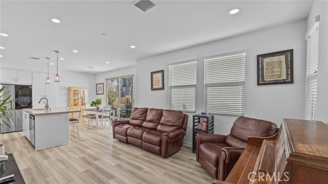 Chino, California, 91708, United States, 4 Bedrooms Bedrooms, ,3 BathroomsBathrooms,Residential,For Sale,2040840