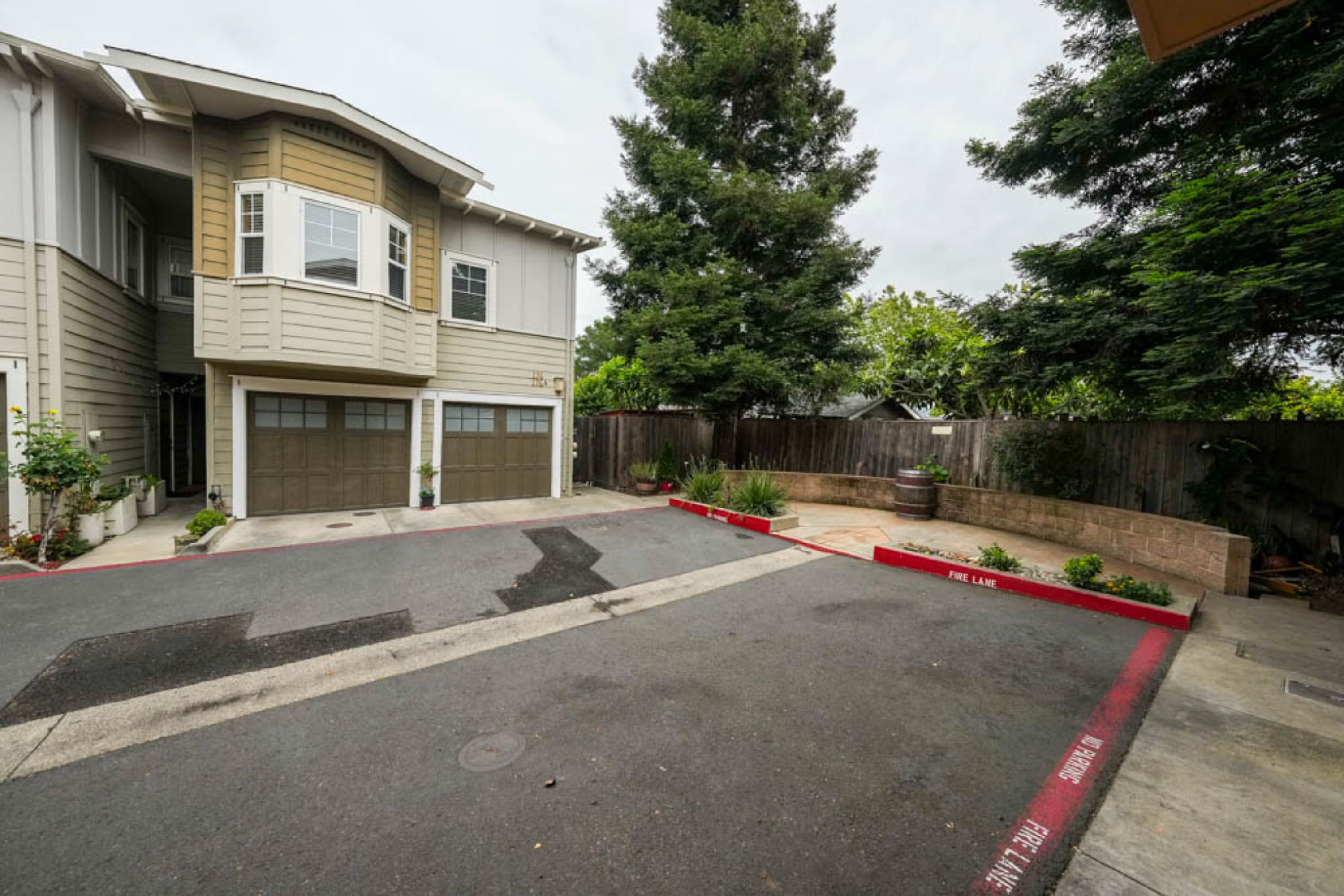  Rare Opportunity in Valley Oak Villas - 物件實景