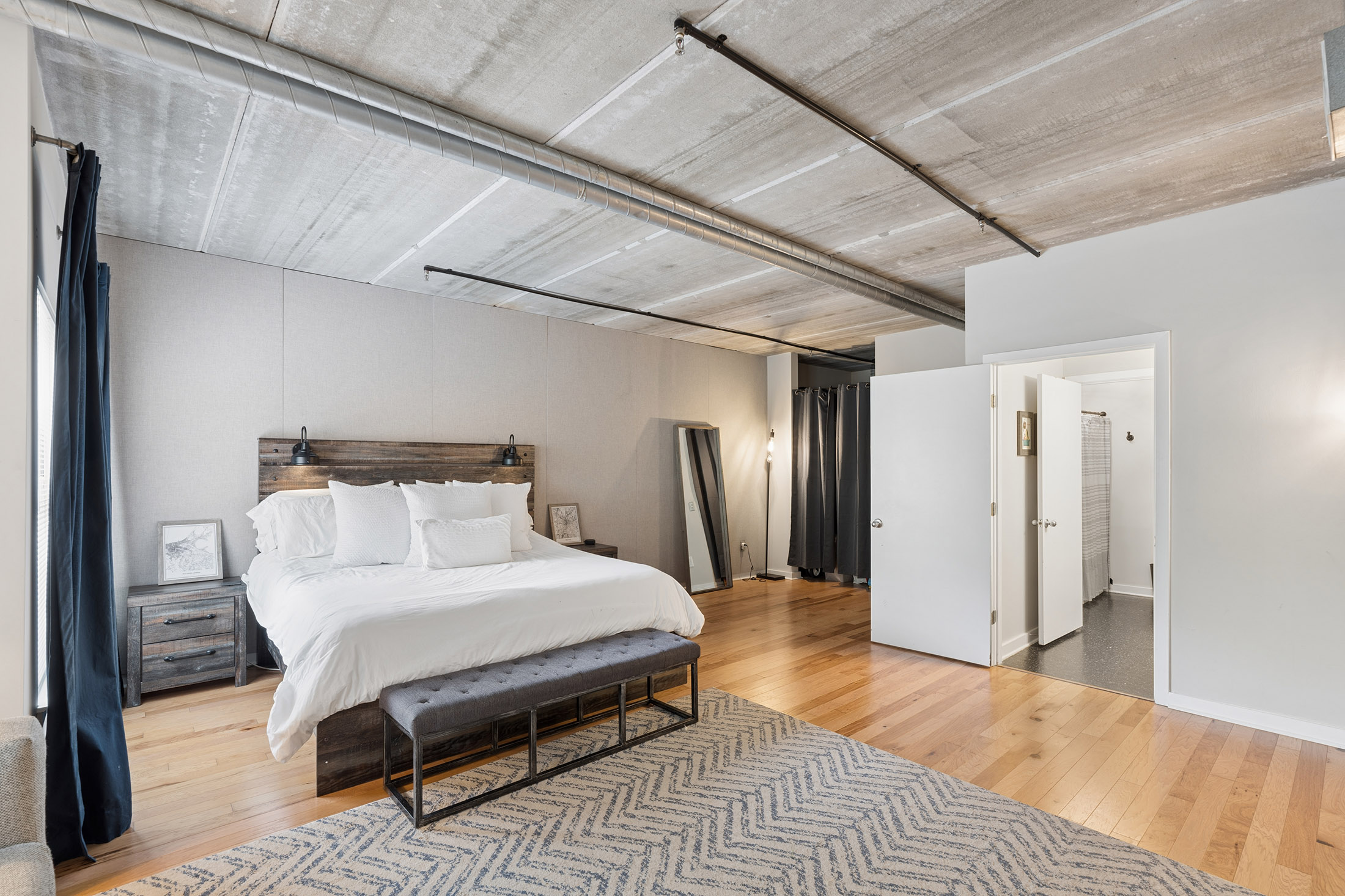  Spacious Heart-of-Midtown Condo - 物件實景