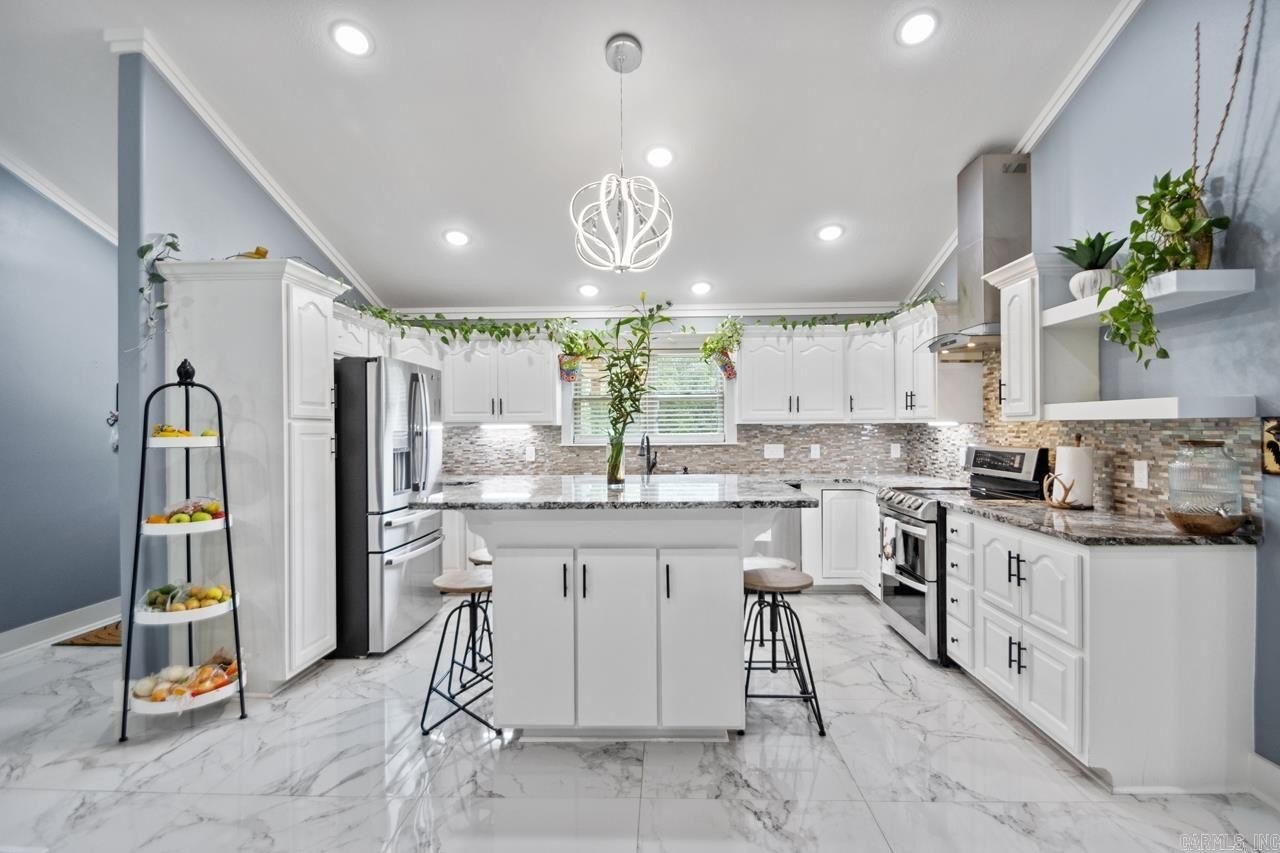 Lonsdale, Arkansas, 72087, United States, 4 Bedrooms Bedrooms, ,4 BathroomsBathrooms,Residential,For Sale,1974688