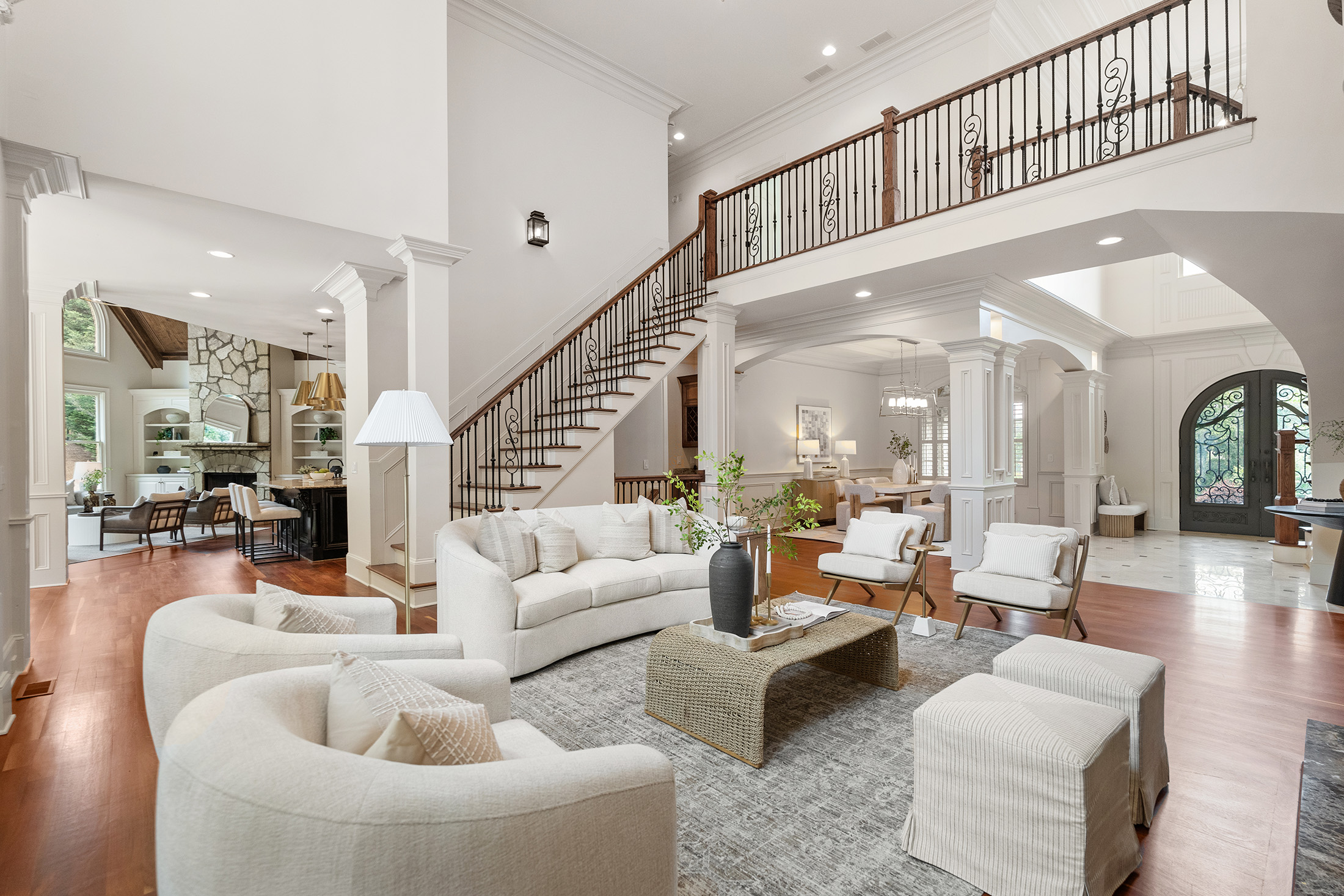  Luxury Living Centered Around a Stunning New Pool and Spa - 物件實景