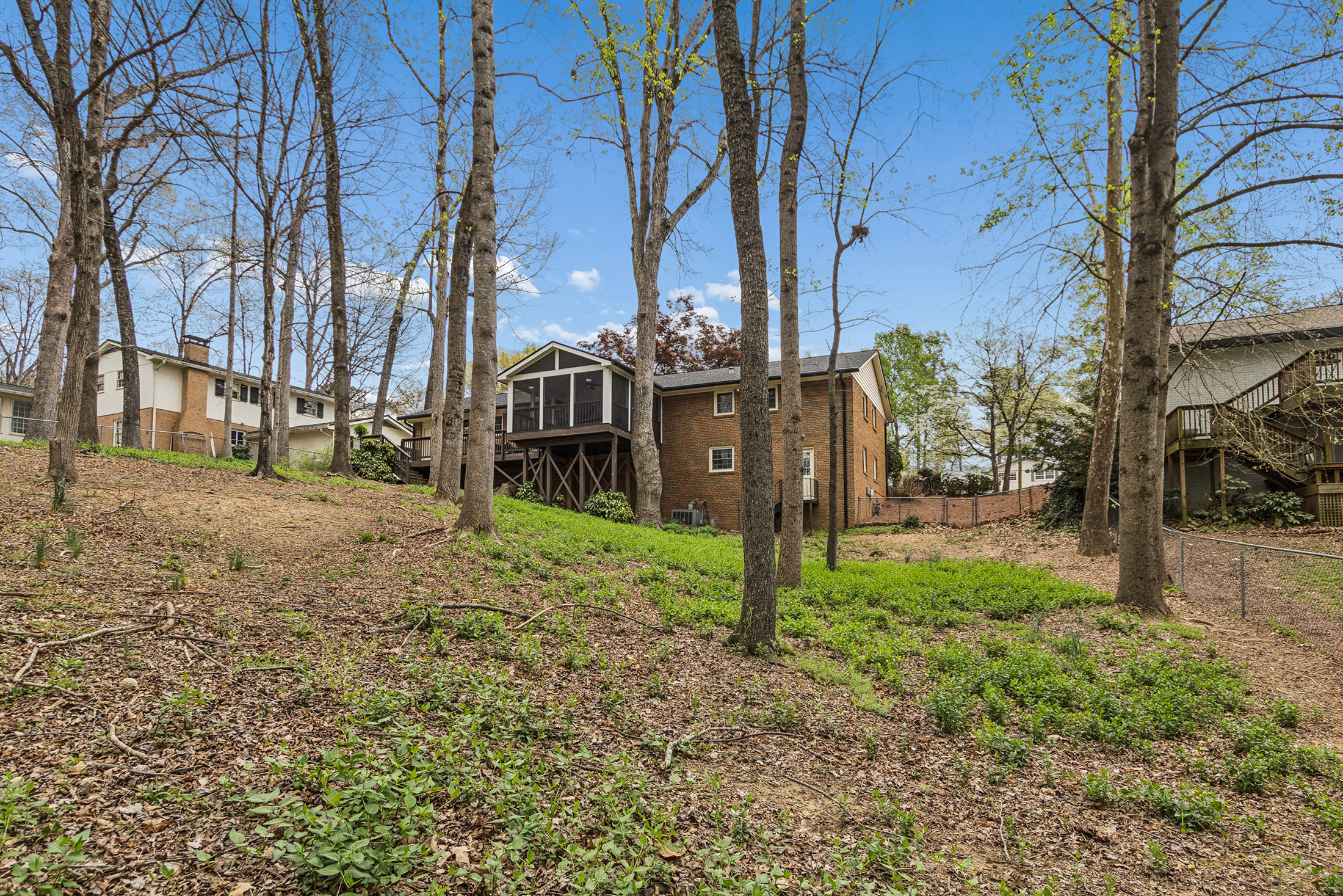  Charming Brick Ranch Nestled in Desirable Lockridge Forest Community - 物件實景