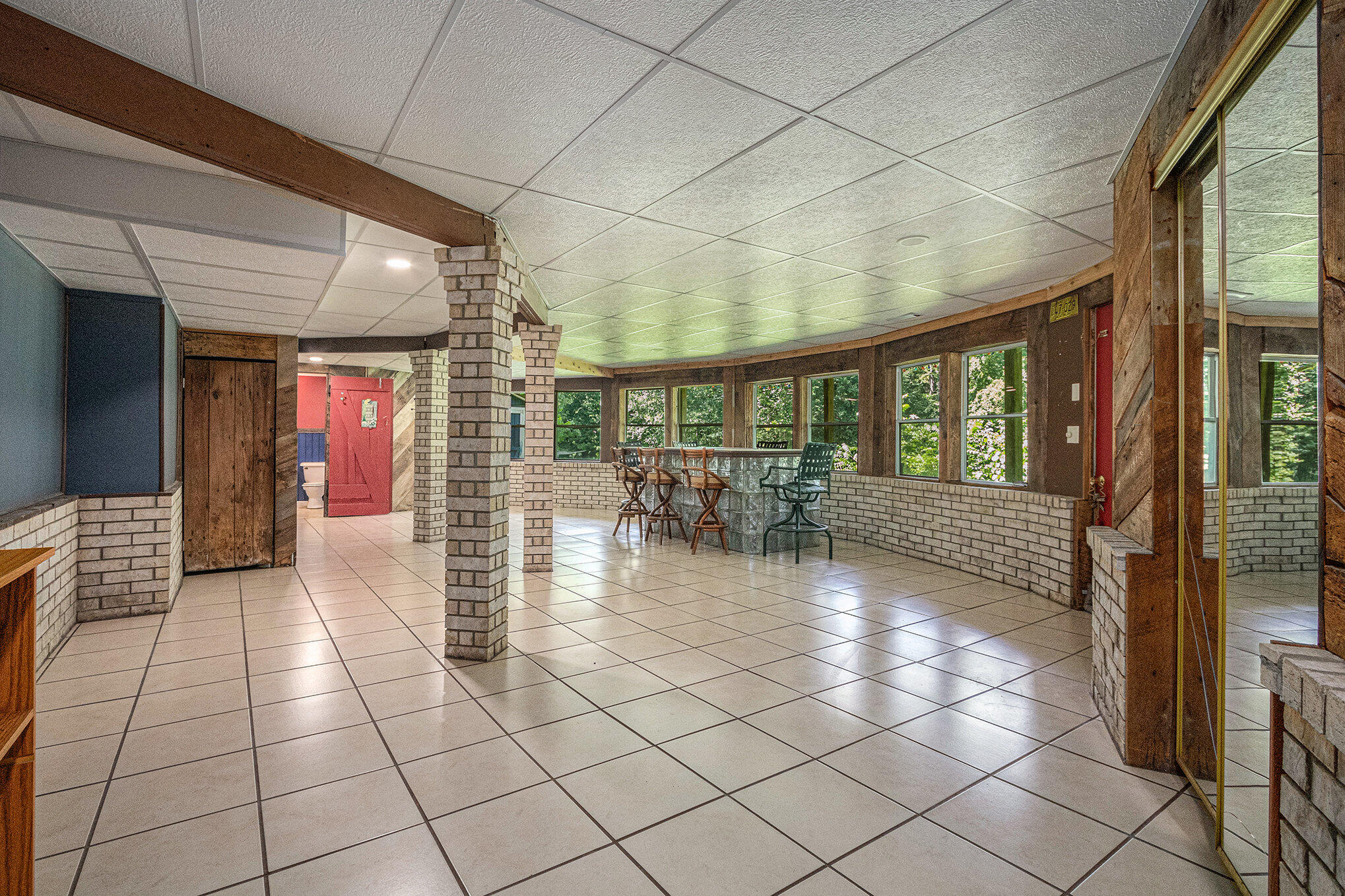 Bangor, Michigan, 49013, United States, 3 Bedrooms Bedrooms, ,2 BathroomsBathrooms,Residential,For Sale,1930428